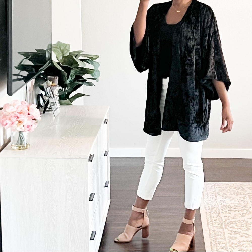 Free People Crushed Velvet black open cardigan! Size small